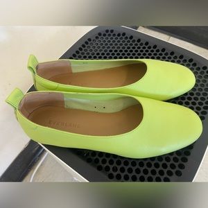 Everlane leather flats. Size 6.5, lime green